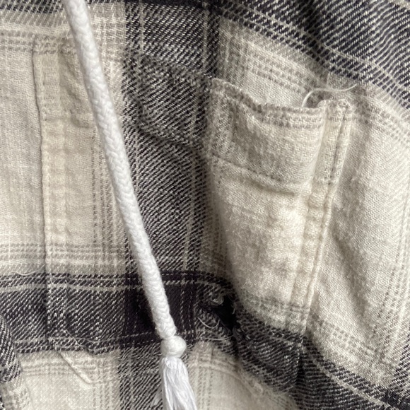 American Eagle Plaid Hooded Shirt - Picture 4 of 4